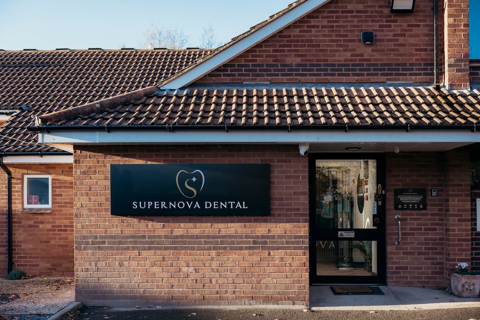 Exterior of Supernova Dental at Huntworth Gate in Bridgwater